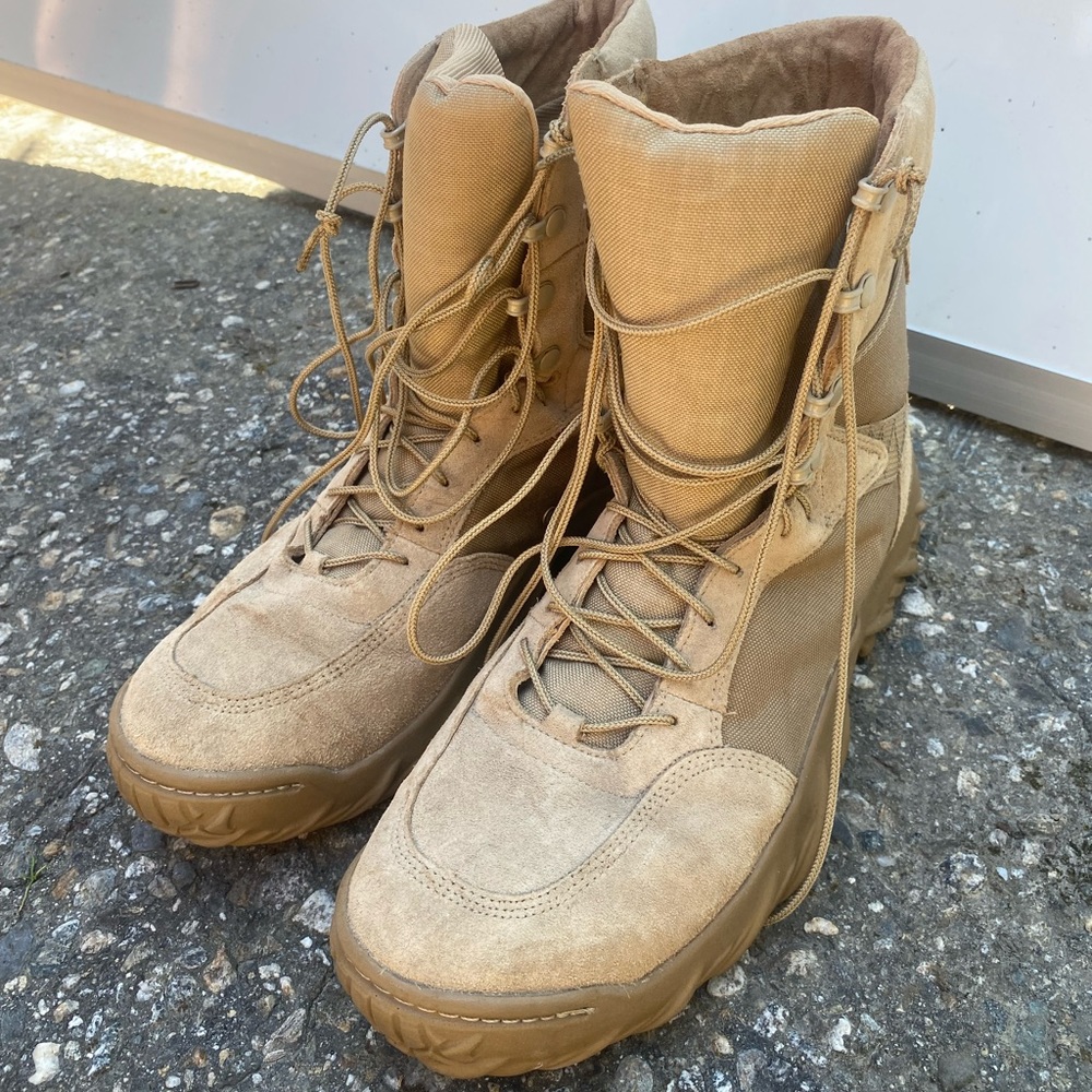 Men’s Size 12 Oakley Assault Boots. BRAND NEW